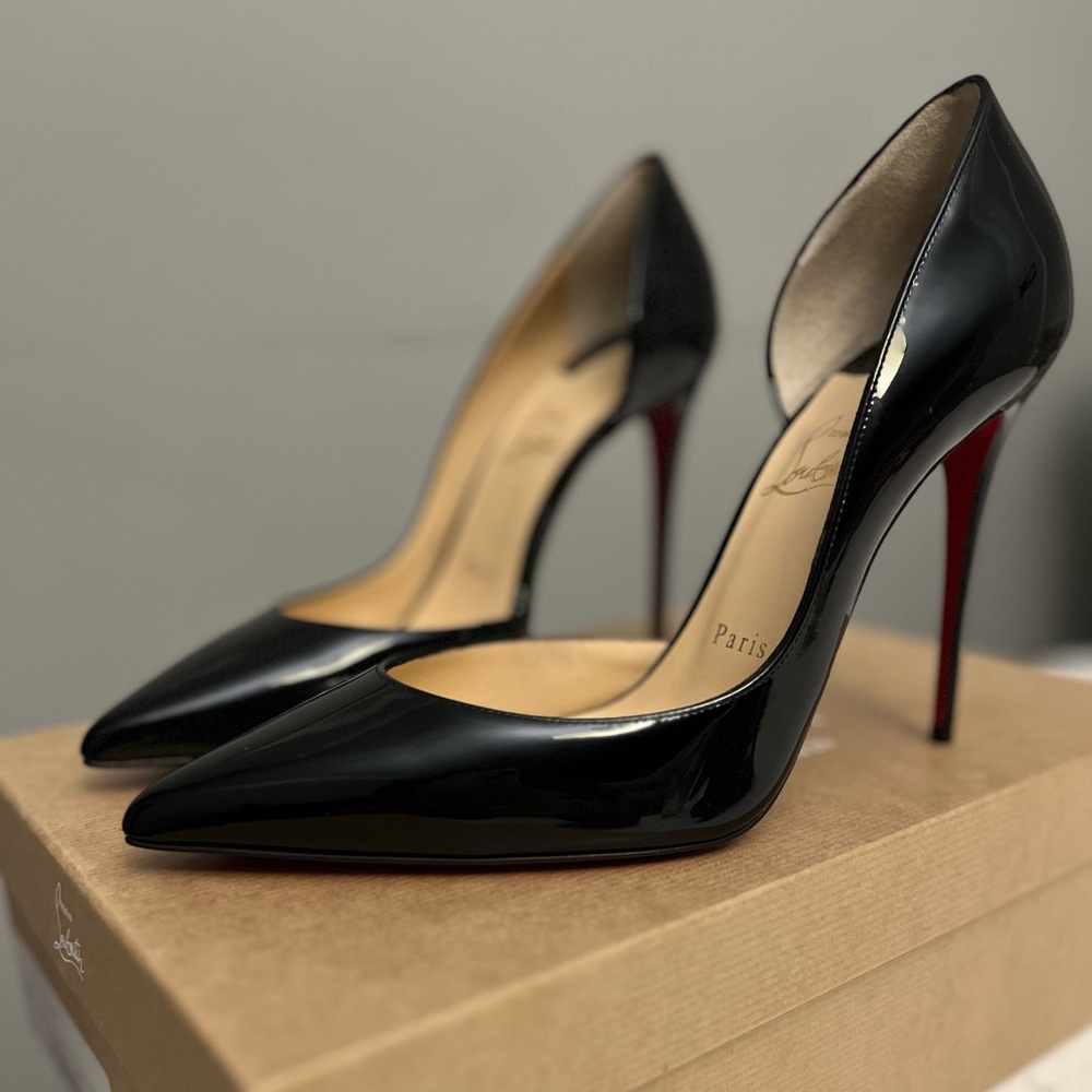 - Christian Louboutin heels Iriza BRAND NEW authentic
